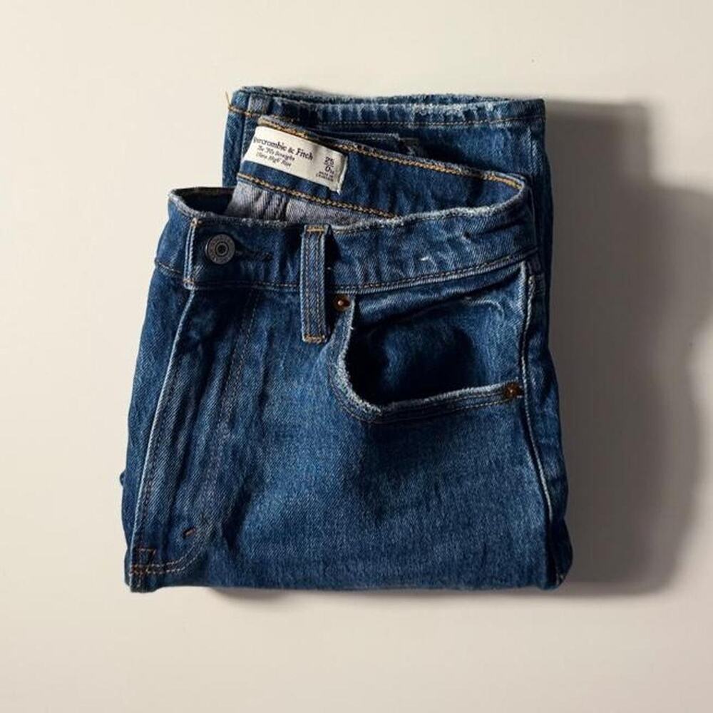 Abercrombie 90s straight ultra high rise jeans